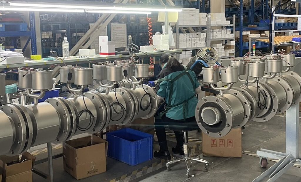 metal-tube-rotameter,2'',horizontal-installation, with-lcd-display